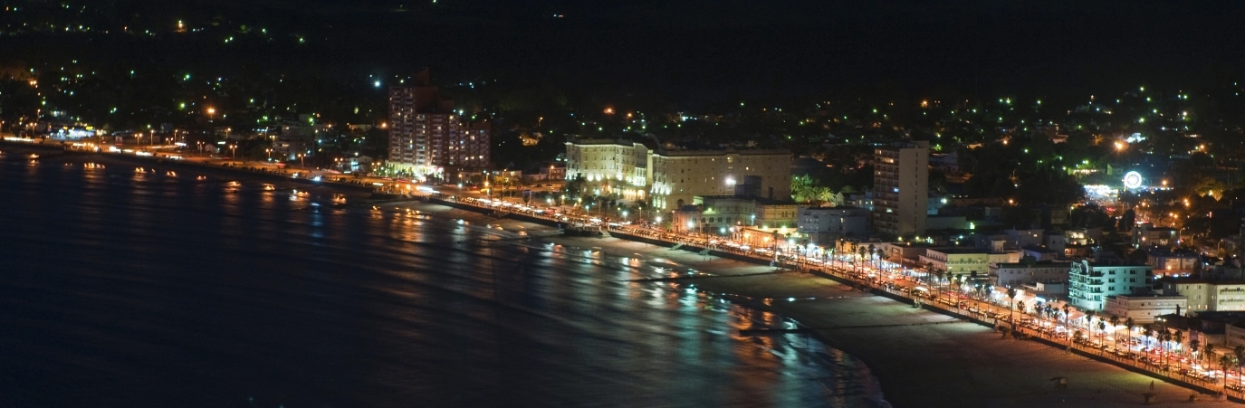 Piriápolis Centre at night